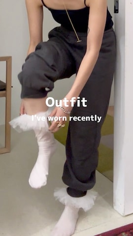 「アイテム（付け襟）」を使った、林﨑咲良さん（レディース・153cm・20代）の秋コーディネート