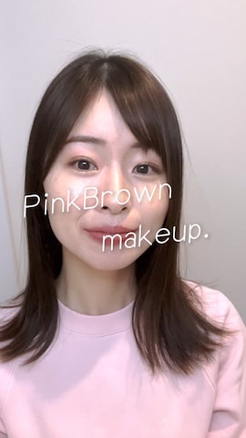 「アイテム（化粧下地）」を使った、すずさん（レディース・157cm）の春コーディネート