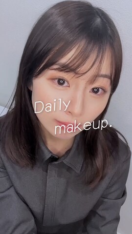 「アイテム（アイブロウ）」を使った、すずさん（レディース・157cm）の春コーディネート