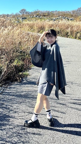 「アイテム（ポンチョ）」を使った、ayaneさん（レディース・153cm）の冬コーディネート