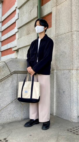 UNIQLOのTシャツ/カットソーを使ったひっちさんのファッション動画