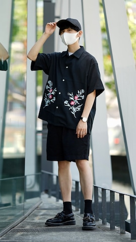 UNIQLOのレッグウェアを使ったひっちさんのファッション動画