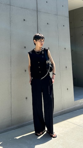 CHAROLのアイテムを使ったRIHOさんのファッション動画