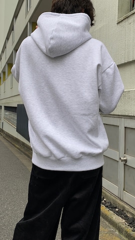 Uiscelのアイテムを使ったわたべさんのファッション動画