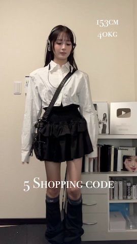 「アイテム（レッグウォーマー）」を使った、胡熊もえさん（レディース・153cm）の冬コーディネート