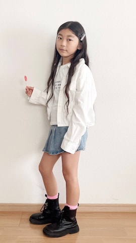 「アイテム（デニムスカート）」を使った、renaさん（キッズ・129cm）の春コーディネート