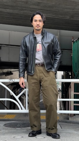 「アイテム（ライダースジャケット）」を使った、かとうまお | 経年変化委員会さん（メンズ・174cm）の春コーディネート