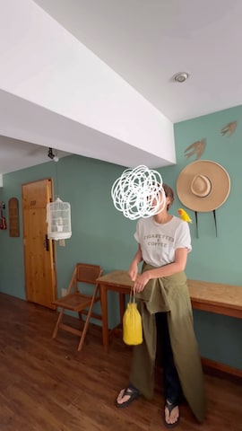 「アイテム（ビーチサンダル）」を使った、鳥おばさんさん（レディース・168cm）の春コーディネート