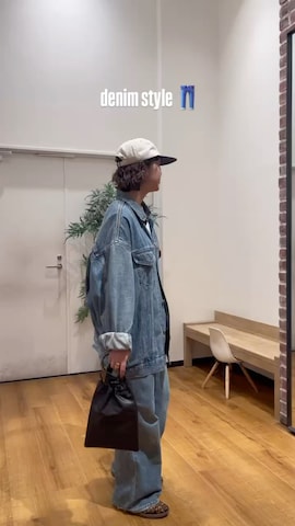 「アイテム（デニムジャケット）」を使った、濵中　心さん（レディース・162cm）の秋コーディネート