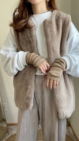 Dr. Martensのブーツを使ったhikalさんのファッション動画