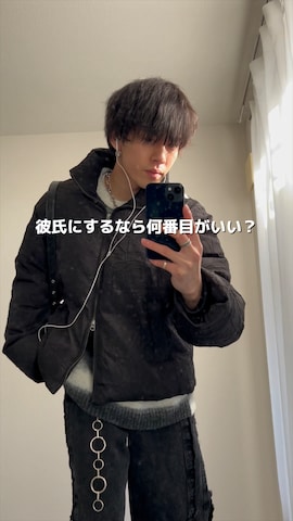 Starting Overのスウェットを使ったつぐ吉さんのファッション動画