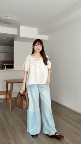 「AZUL by moussy（アズールバイマウジー）のアイテム（デニムパンツ）」を使った、みさねさん（レディース・158cm）の春コーディネート