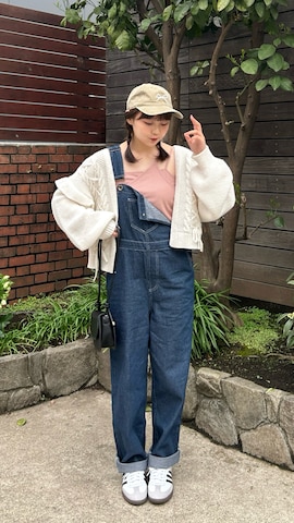 「アイテム（カバーオール）」を使った、みさねさん（レディース・158cm）の春コーディネート