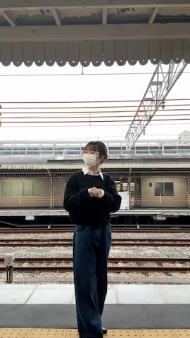 ONEのパンツを使ったひかたんさんのファッション動画