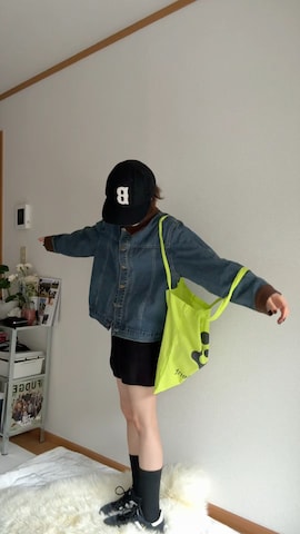 ONEのパンツを使ったひかたんさんのファッション動画